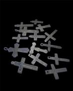 Late Middeleeuwen Brons Hanger (kruis) Kavel: 14 stuks