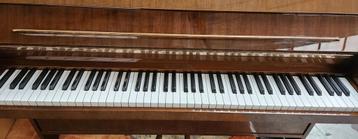 Très bon piano brun laqué Allemand Schimmel, garantie Pro. beschikbaar voor biedingen