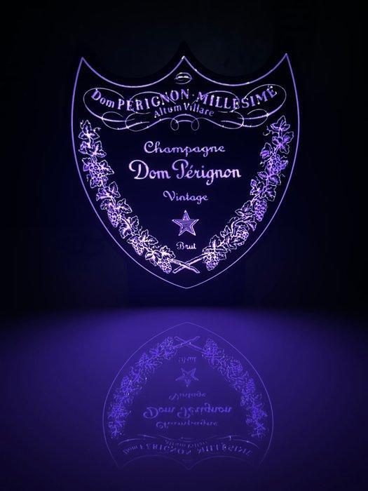Panneau publicitaire rétroéclairé - Hommage à Dom Pérignon, Verzamelen, Wijnen