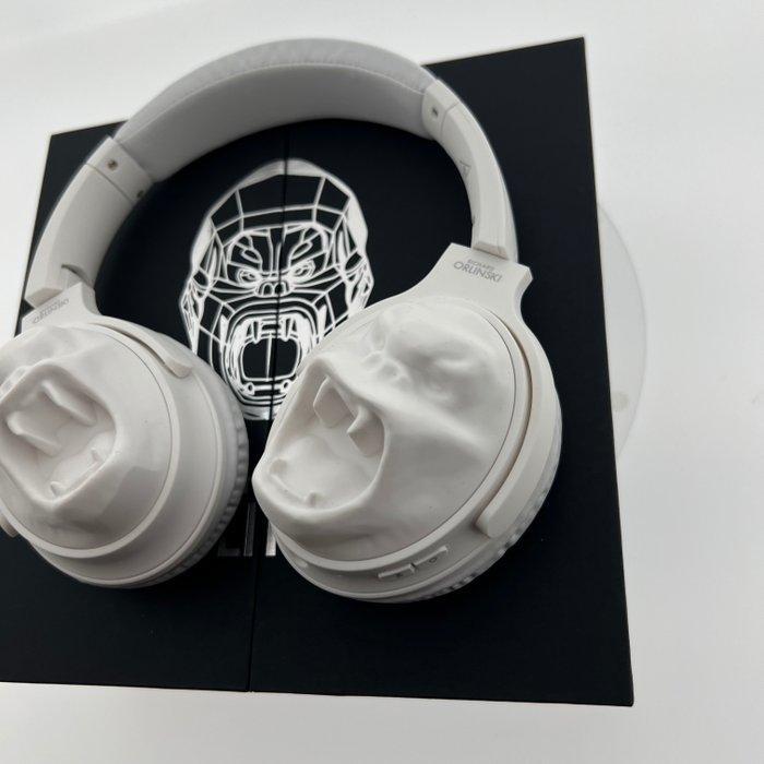 Richard Orlinski (1966) - Headphones King Kong - White, Antiquités & Art, Art | Objets design