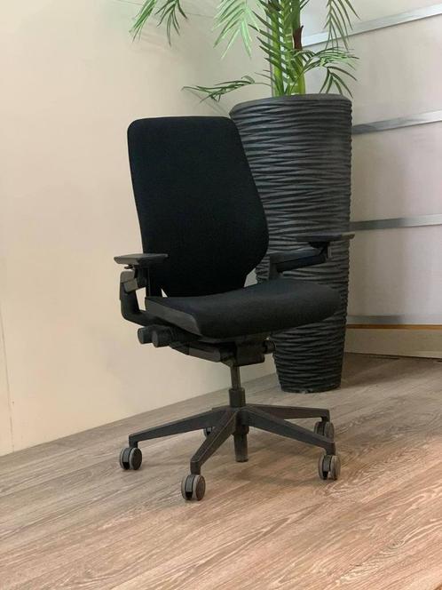 Steelcase Gesture full option, zwarte bureaustoel, Huis en Inrichting, Bureaustoelen, Bureaustoel, Zwart, Zo goed als nieuw, Ergonomisch