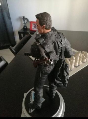 Sideshow Toys - Figurine articulée T-800 Terminator 2