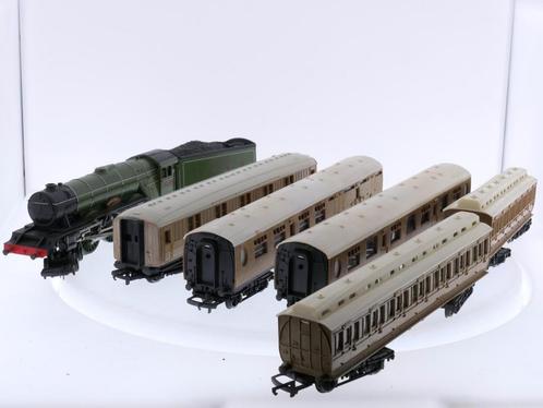 Schaal 00 Tri-ang R.855, R.745, R.746, 2 x R.024 en R.479..., Hobby en Vrije tijd, Modeltreinen | Overige schalen, Gelijkstroom