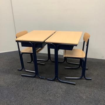 Tweedehands complete school set van 25 stuks tafels +, Huis en Inrichting, Gebruikt, Hout, Vijf, Zes of meer stoelen