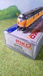 Piko N - 40508 - Diesellocomotief (1) - BR 221 135-7,, Nieuw