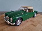 Triple9 Collection 1:18 - Modelauto - MG MGA Green 1:18 -, Hobby en Vrije tijd, Nieuw