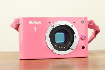 Nikon 1, J1 Body Roze + Accessoires Appareil photo numérique beschikbaar voor biedingen