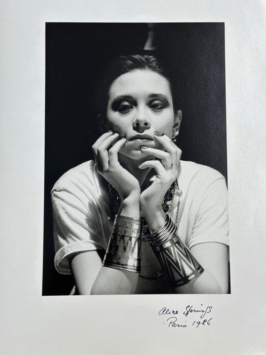 Alice Springs (June Newton - 1923 -2021) - Tina Chow, Los, Antiek en Kunst, Kunst | Designobjecten