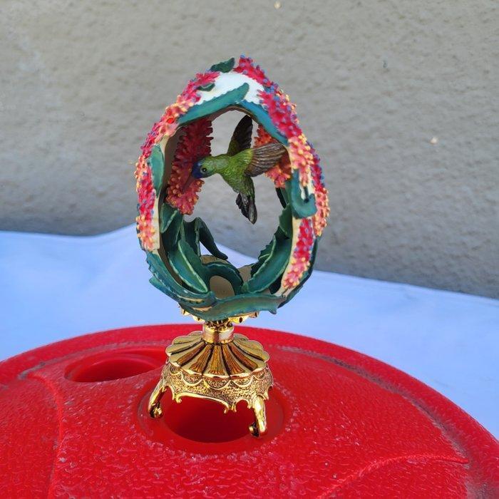 Fabergé ei - 6 House of Faberge juwelen in het tuin-ei, Antiek en Kunst, Curiosa en Brocante