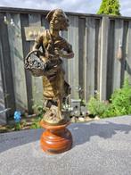 Auguste Moreau - Auguste Moreau - sculptuur, La Museque -