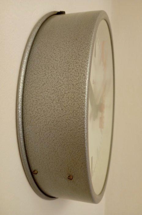 Stationsklok, Industriële klok - Bürk - Industrial Metaal,, Antiek en Kunst, Antiek | Wandborden en Tegels