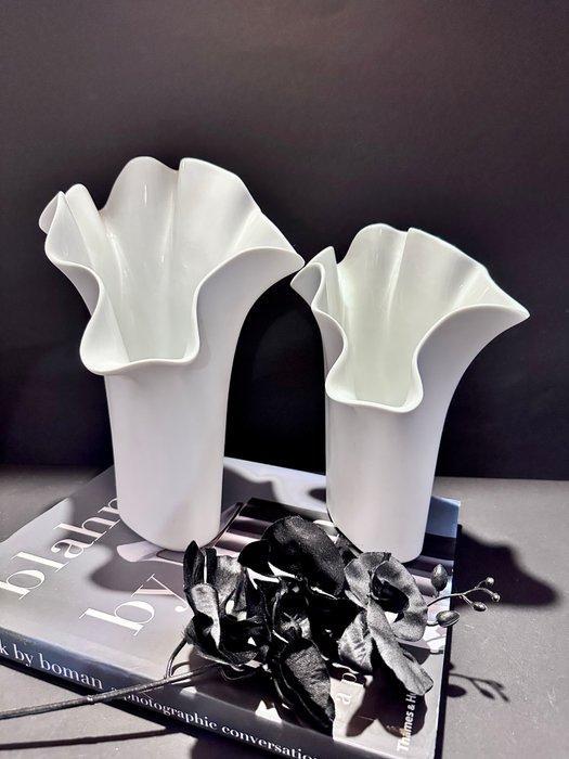 Rosenthal - Claus Josef Riedel - Vaas (2) - Asym - Porselein, Antiek en Kunst, Antiek | Meubels | Stoelen en Sofa's