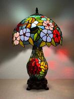 Tiffany tafellamp Studio style Flora Vita met 2
