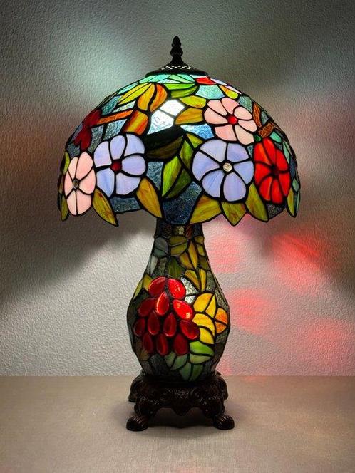Tiffany tafellamp Studio style Flora Vita met 2, Antiek en Kunst, Kunst | Designobjecten