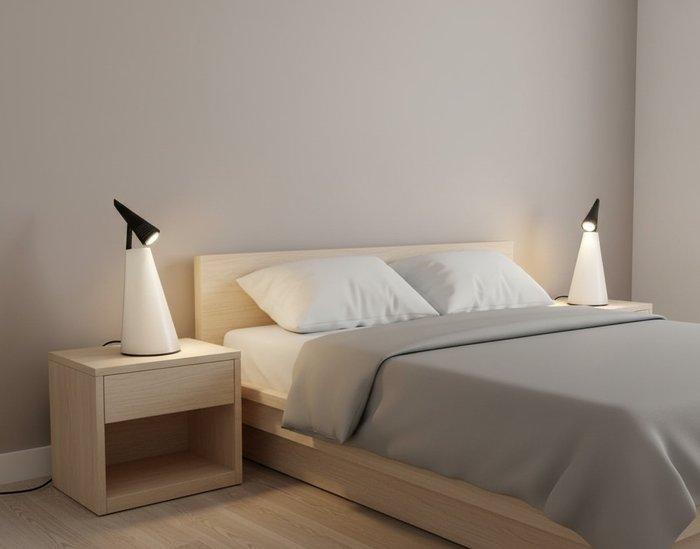 Nemo Cassina - Hikaru Mori - Tafellamp (2) - Iota - Metaal,, Antiek en Kunst, Antiek | Verlichting