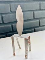 Klaas Gubbels (1934) - Kus op tafel, Antiek en Kunst