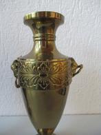 Vaas (2) - 2 Antieke koperen vazen met ramskoppen - Koper, Antiek en Kunst