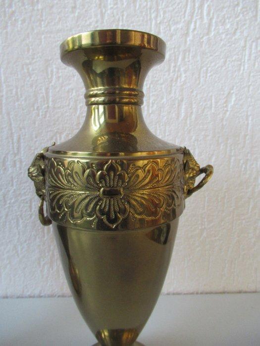 Vaas (2) - 2 Antieke koperen vazen met ramskoppen - Koper, Antiek en Kunst, Antiek | Overige Antiek