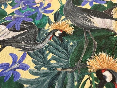 Tropische Elegantie – De Stof die de Wilde Natuur Vertelt, Antiek en Kunst, Antiek | Tapijten, Tafelkleden en Textiel