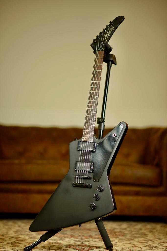 Epiphone Goth 58 Explorer | Pitch Black, Muziek en Instrumenten, Snaarinstrumenten | Gitaren | Elektrisch, Verzenden