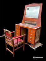 Barbers chair, chest of drawers and a mirror - Art Deco -