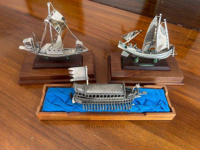 UnoAerre (1AR) e altro - Beeldje - Collezione Venezia, Antiek en Kunst, Antiek | Zilver en Goud