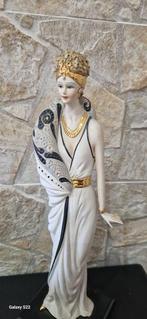 Capodimonte - Vittorio Sabadin - Sculpture, Donna elegante -
