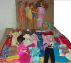 Mattel  - Barbiepop 4 Poupées Barbie+Vêtement,etc,années, Antiek en Kunst