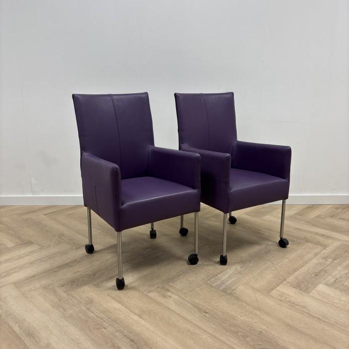 set van 2 x leren eetkamerstoel / vergaderstoel op wielen,, Huis en Inrichting, Stoelen, Gebruikt, Eén
