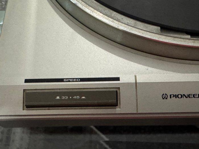 Pioneer - PL-640 Platenspeler, Audio, Tv en Foto, Radio's