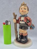 Beeldje - W. Goebel Porzellanfabrik - MI. Hummel CLUB -, Antiek en Kunst