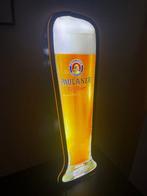 Panneau lumineux LED pour publicité de Paulaner Weißbier. -