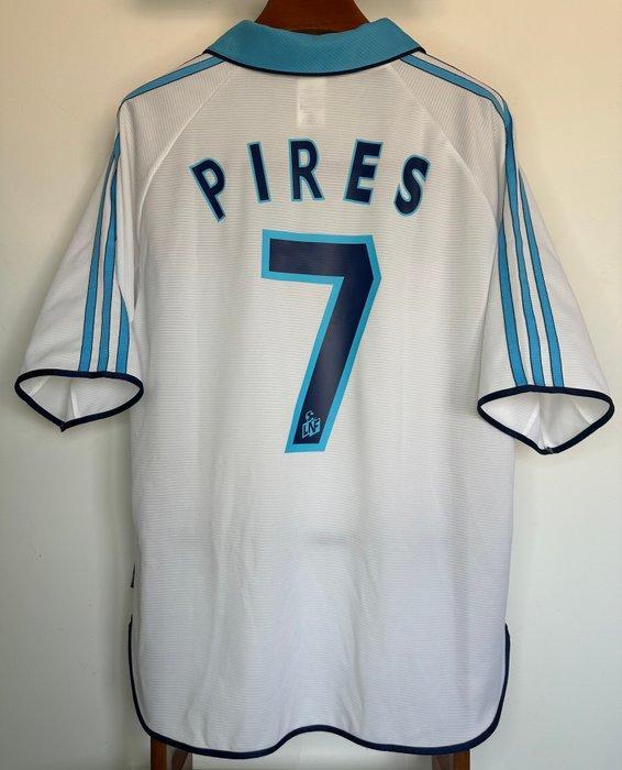 Olympique Marseille - Frans Voetbal Liga - Robert Pires -, Verzamelen, Overige Verzamelen