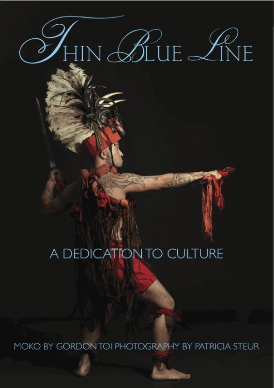 Thin blue line 9789081804226 Patricia Steur, Livres, Langue | Anglais, Envoi