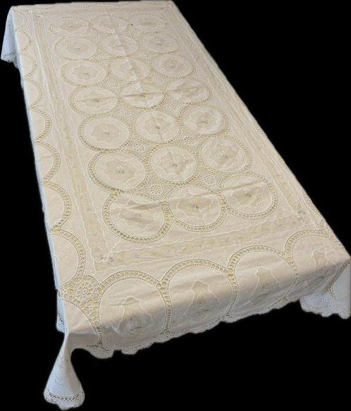 Tafelkleed  - 260 cm - 170 cm - Organza-inserts, Antiek en Kunst, Antiek | Tapijten, Tafelkleden en Textiel
