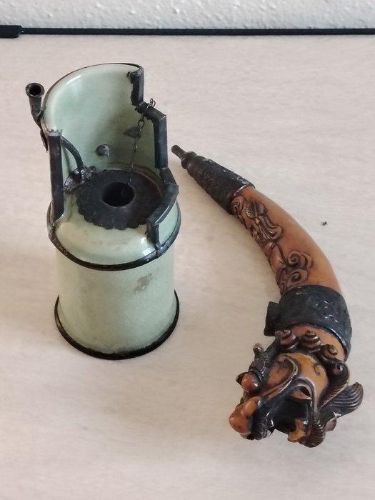 À eau et dragon - Zonder minimumprijs - Pijp - Porselein,, Verzamelen, Rookartikelen, Aanstekers en Luciferdoosjes