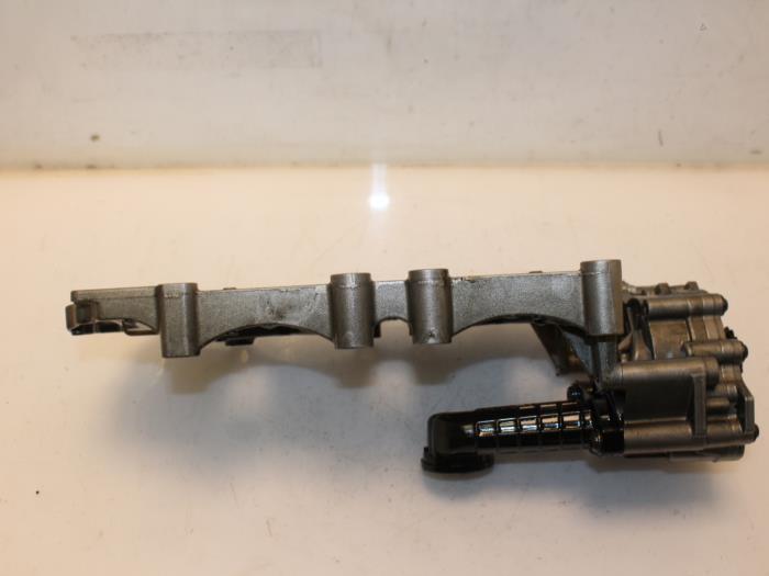 Oliepomp Ford Mondeo O138219, Auto-onderdelen, Motor en Toebehoren
