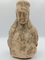 Oud-Grieks, Klassieke Periode Terracotta Bust of a Goddess -