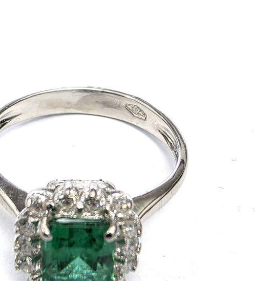 Zonder Minimumprijs - Ring - 18 karaat Witgoud Smaragd -, Handtassen en Accessoires, Ringen