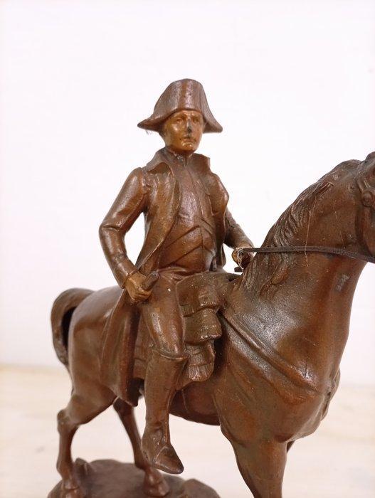 Beeld, Napoleone Bonaparte a Cavallo - 27 cm - Zinklegering, Antiek en Kunst, Antiek | Keramiek en Aardewerk