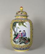 Vase - Porcelaine - Chine - Vase fin famille rose, Antiek en Kunst