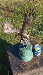 Sculpture, adelaar in vlucht - 45 cm - marbre en bronze, Antiquités & Art