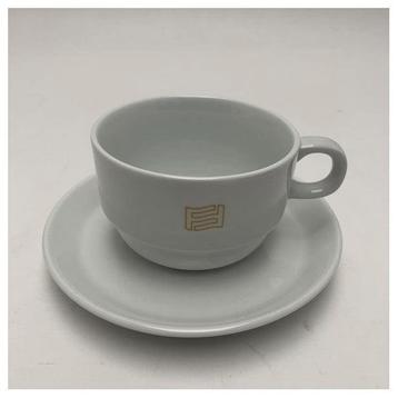 Bieden: Ferretti High-Quality Porcelain Tea Cup and Saucer, Ophalen of Verzenden