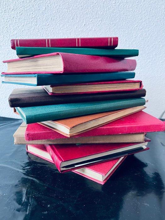 Wereld - Doos met 27 Kleinere Albums, Postzegels en Munten, Postzegels | Amerika