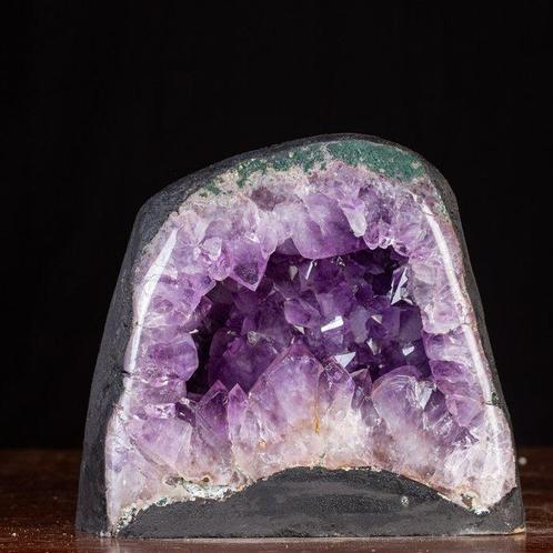 Amethist - Geode van Kristallen - Hoogte: 260 mm - Breedte:, Verzamelen, Mineralen en Fossielen