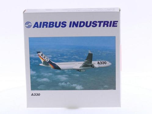 Schaal 1:500 Herpa 508308 Airbus Industrie A330 Reg.Nr. G..., Hobby en Vrije tijd, Modelbouw | Vliegtuigen en Helikopters, Gebruikt