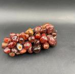 sculptuur, Exceptional decorative cluster of grapes made of