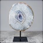 Natuurlijke Amethist Agaat Druse op stands- 4267.22 g