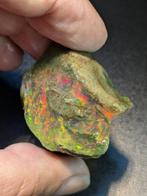 Opaal Kristal - Hoogte: 32 mm - Breedte: 35 mm- 29 g - (1), Verzamelen, Mineralen en Fossielen