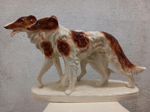Sitzendorf - Beeldje - Two greyhound - borzoi; 31 cm -, Antiek en Kunst, Antiek | Glaswerk en Kristal
